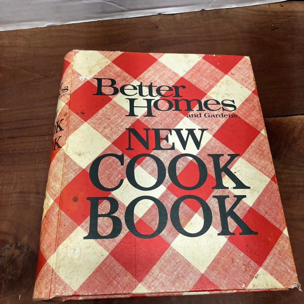 Better Homes & Gardens New Cook Book 1970 Ring-Bound Gingham Recipes 0696000105